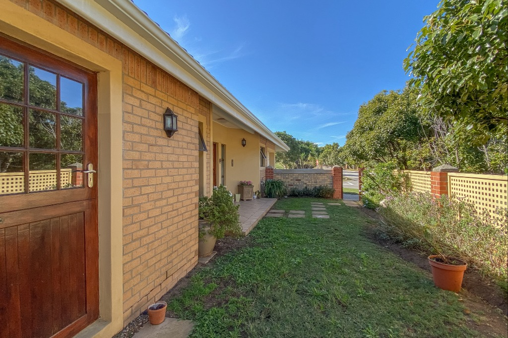 2 Bedroom Townhouse in Mill Park, P... RL931606 Just Property